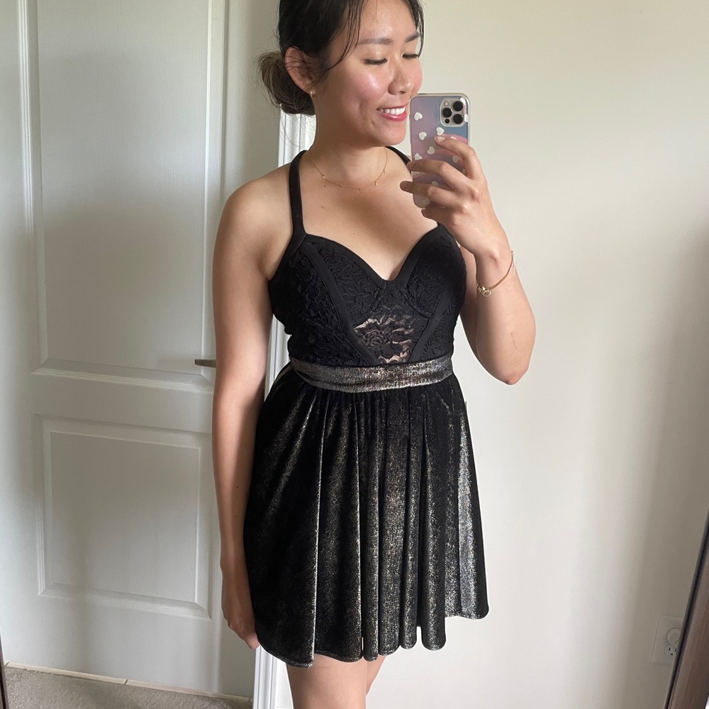 BEBE Black and Gold Lace Metallic Velour Dress US XXS